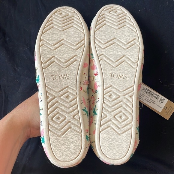 Brand New Toms Natural Holiday Flamingos Tropical Christmas Slip On Shoes Casual - Picture 15 of 15